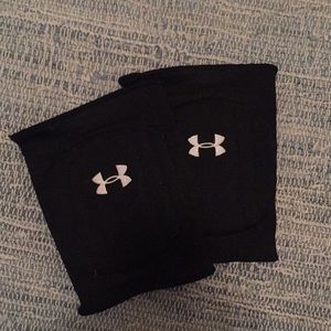 UNDER ARMOUR VOLLEYBALL KNEEPADS
